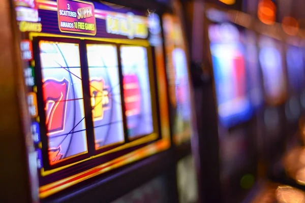 son4d platform interface showing Liga 1 fixtures, live casino tables, and game categories